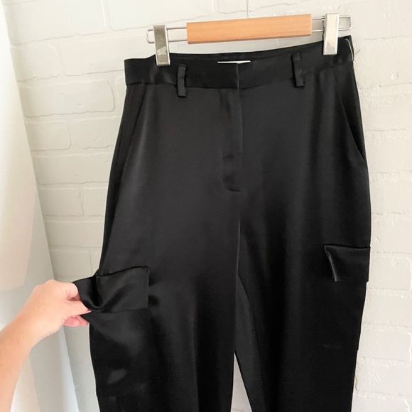 Aritzia Refined Satin Cargo Pants High-waisted Pockets Liquid Fluid Black Sz 4 - Picture 7 of 16